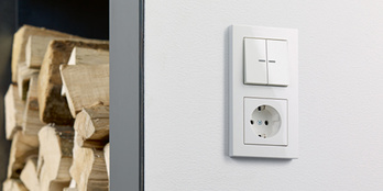 JUNG KNX Taster F 10 bei Steffen Richter Elektroanlagen in Krostitz
